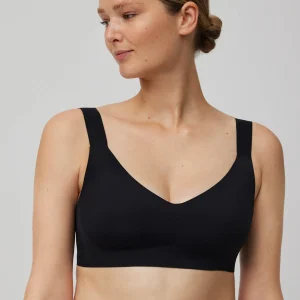 Soutien-gorge push-up léger noir à larges bretelles sans armatures