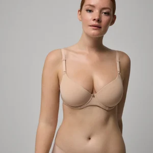 Soutien-gorge couleur chair taille ajustable
