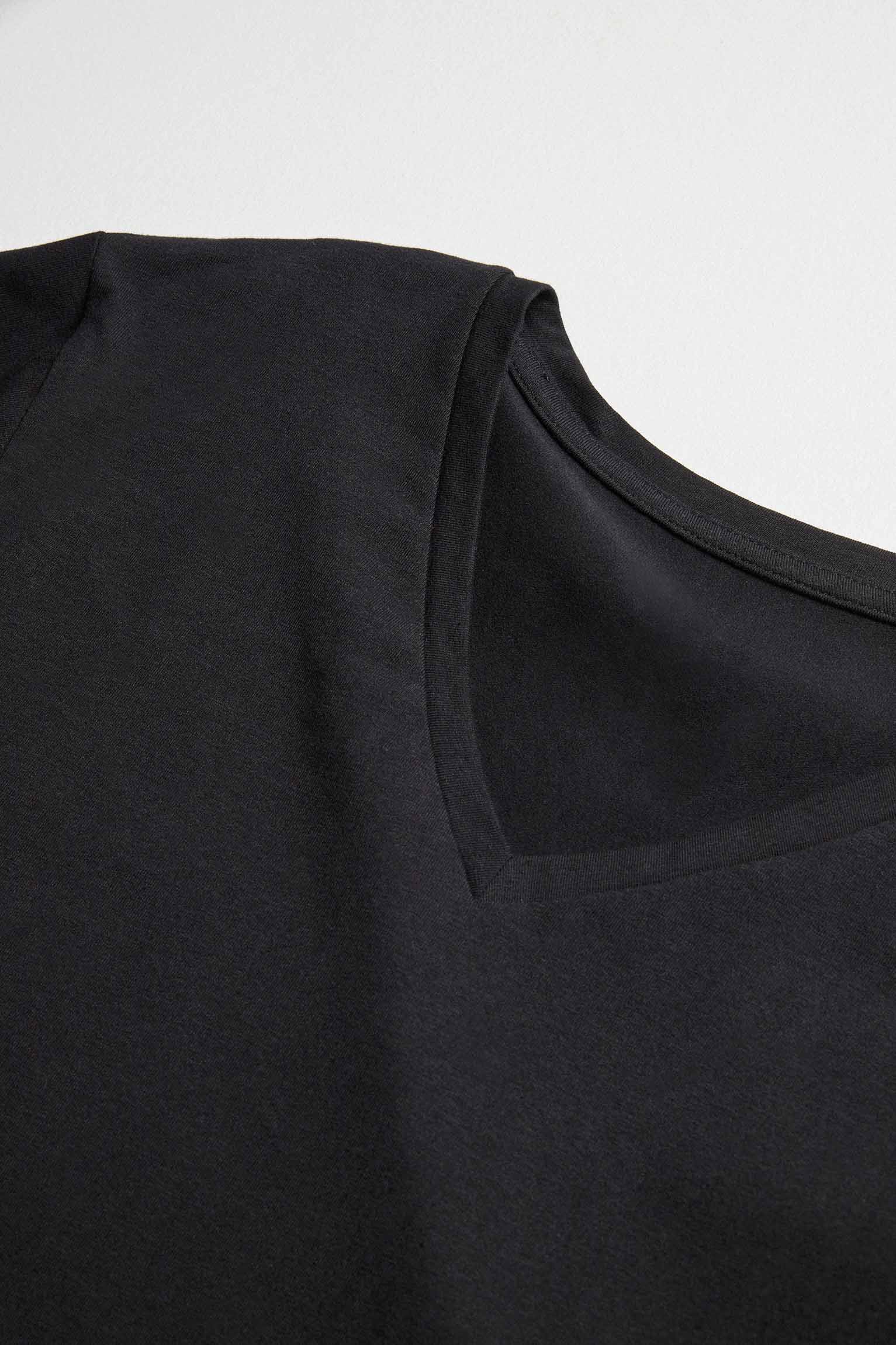 Maillot de corps noir à manches longues et col en V – Image 4