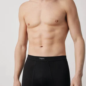 Boxer noir avec ouverture