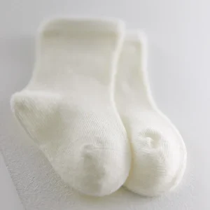 Chaussettes classiques en coton ivoire