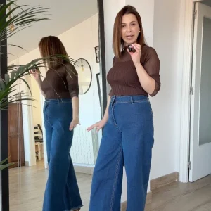 Look con pantalón wide leg marino @emidelgado79