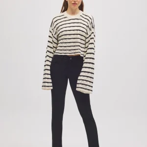 Jean slim noir effet push-up