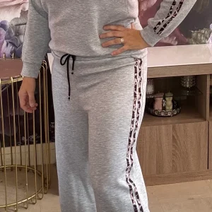 349 Ensemble jogging bande léopard