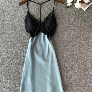 Nuisette Raffinée en Dentelles Bleu Ciel